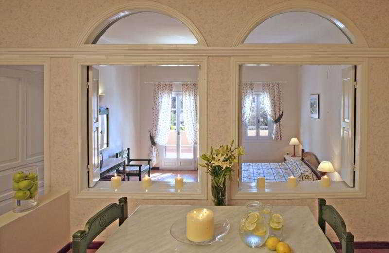 Century Hotel 4*